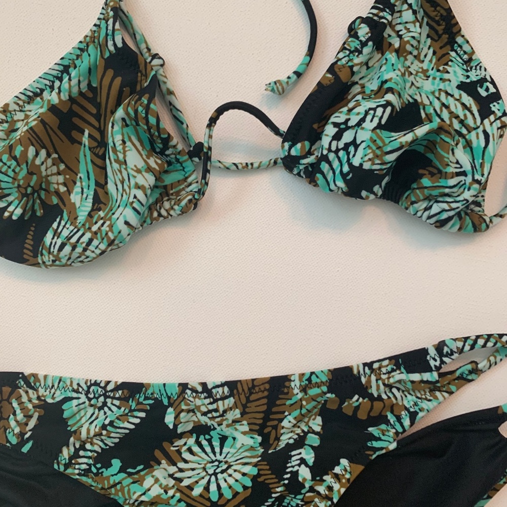 Volcom Bikini - Picture 3 of 4